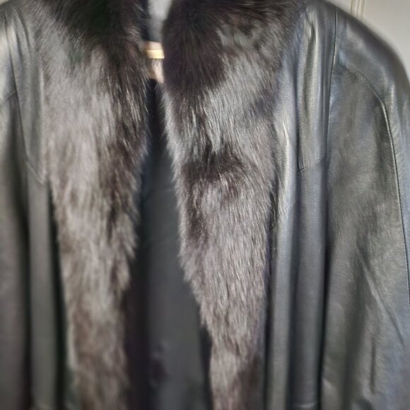 Black Leather Maxi Coat Fox Fur Trim - Picture 2 of 3
